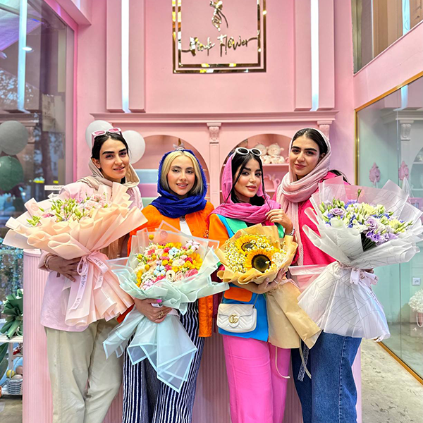 کافه صورتی ایلام